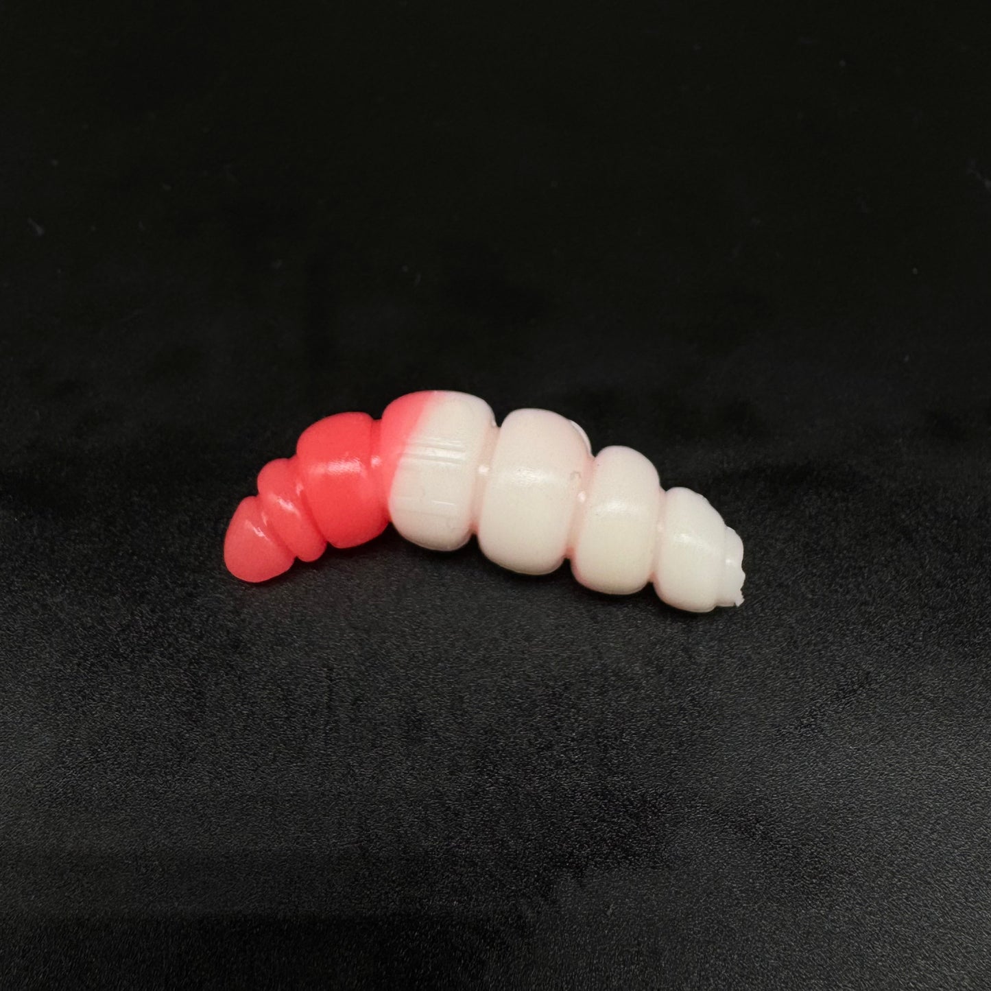 Larva Apod FAT 40mm (color:White+Japanes Red UV)