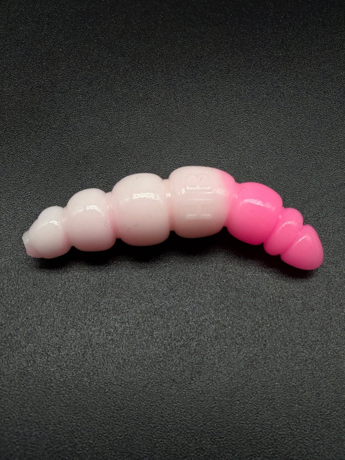 Larva Apod 43mm color:(001+007 UV) 9 pcs/pack - Harmony Baits