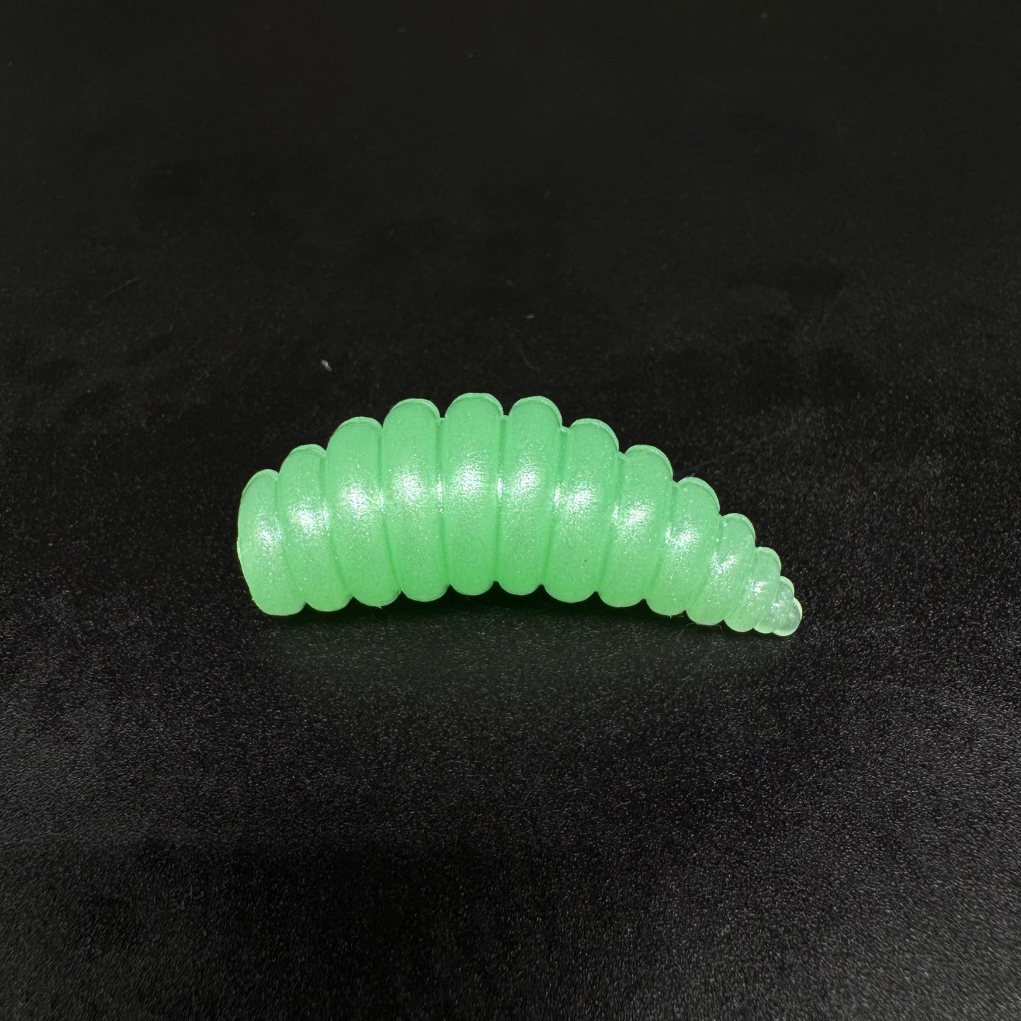 Larva XL 37mm (color:Green Pearl)