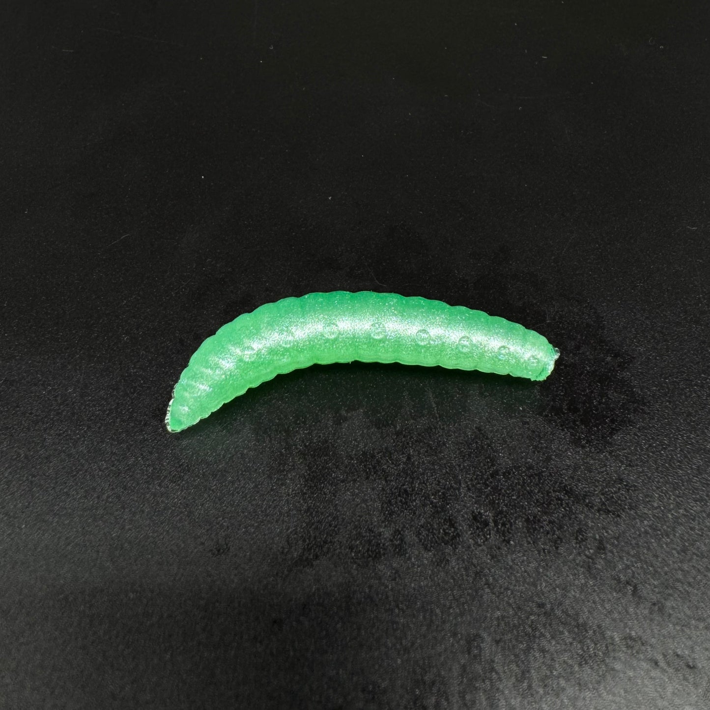 Larva Grub 40mm (color:Green Pearl)