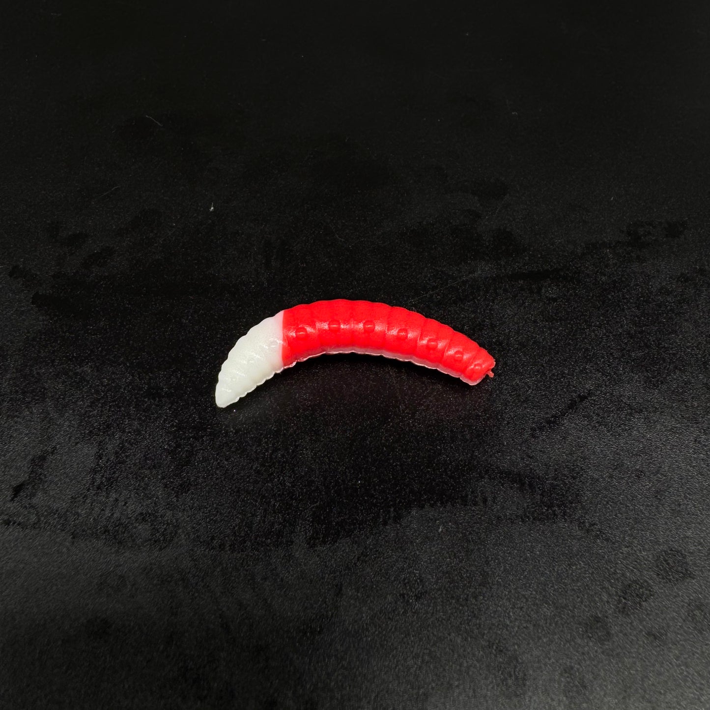 Larva Grub 35mm (Red+White)