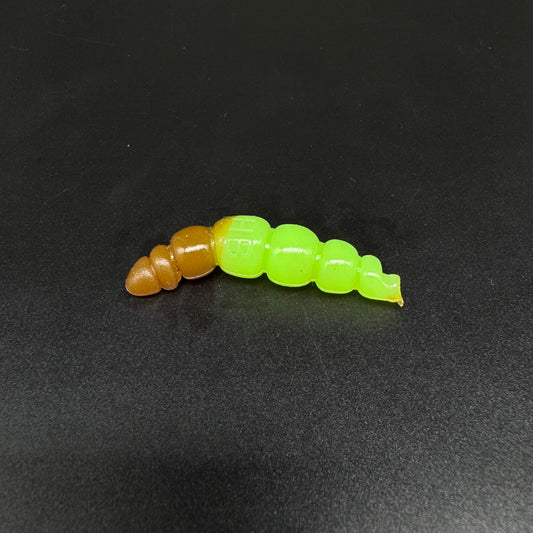 Larva Apod 37mm (color:Chartreuse UV+GreenPumkin)