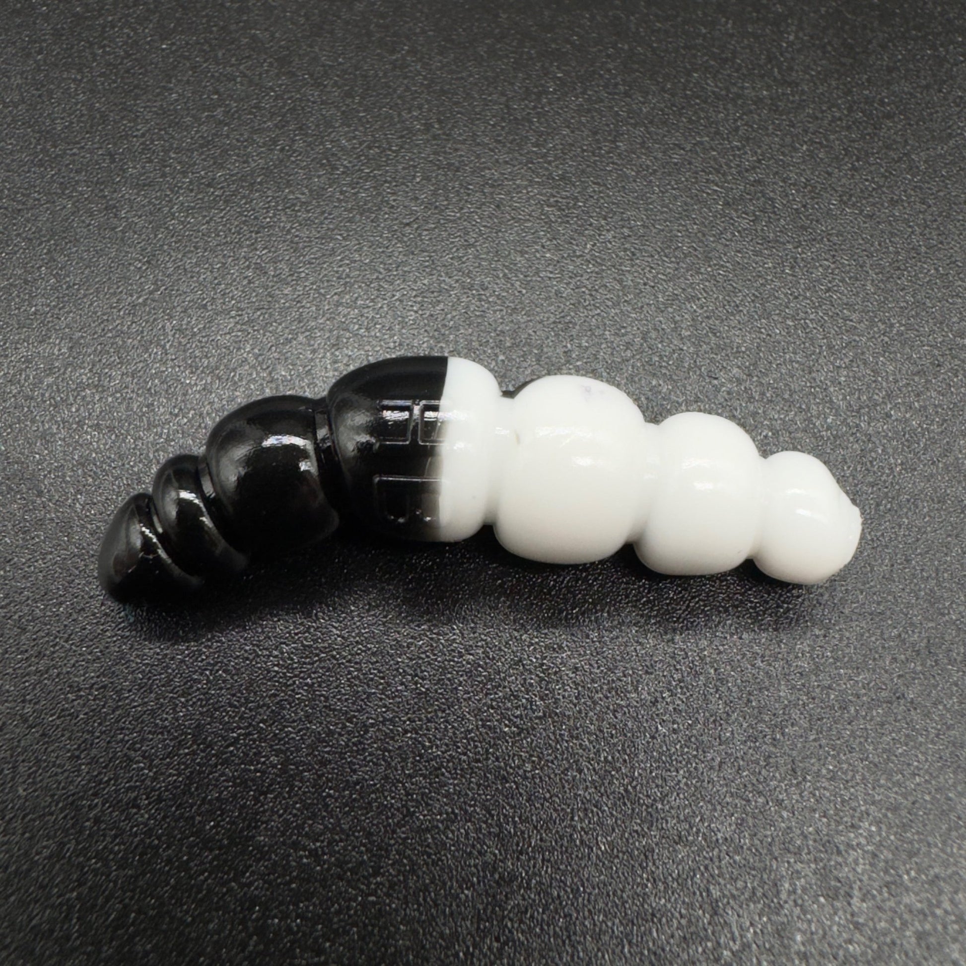 Larva Apod 37mm (color:White+Black) 9 pcs. per pack - Harmony Baits