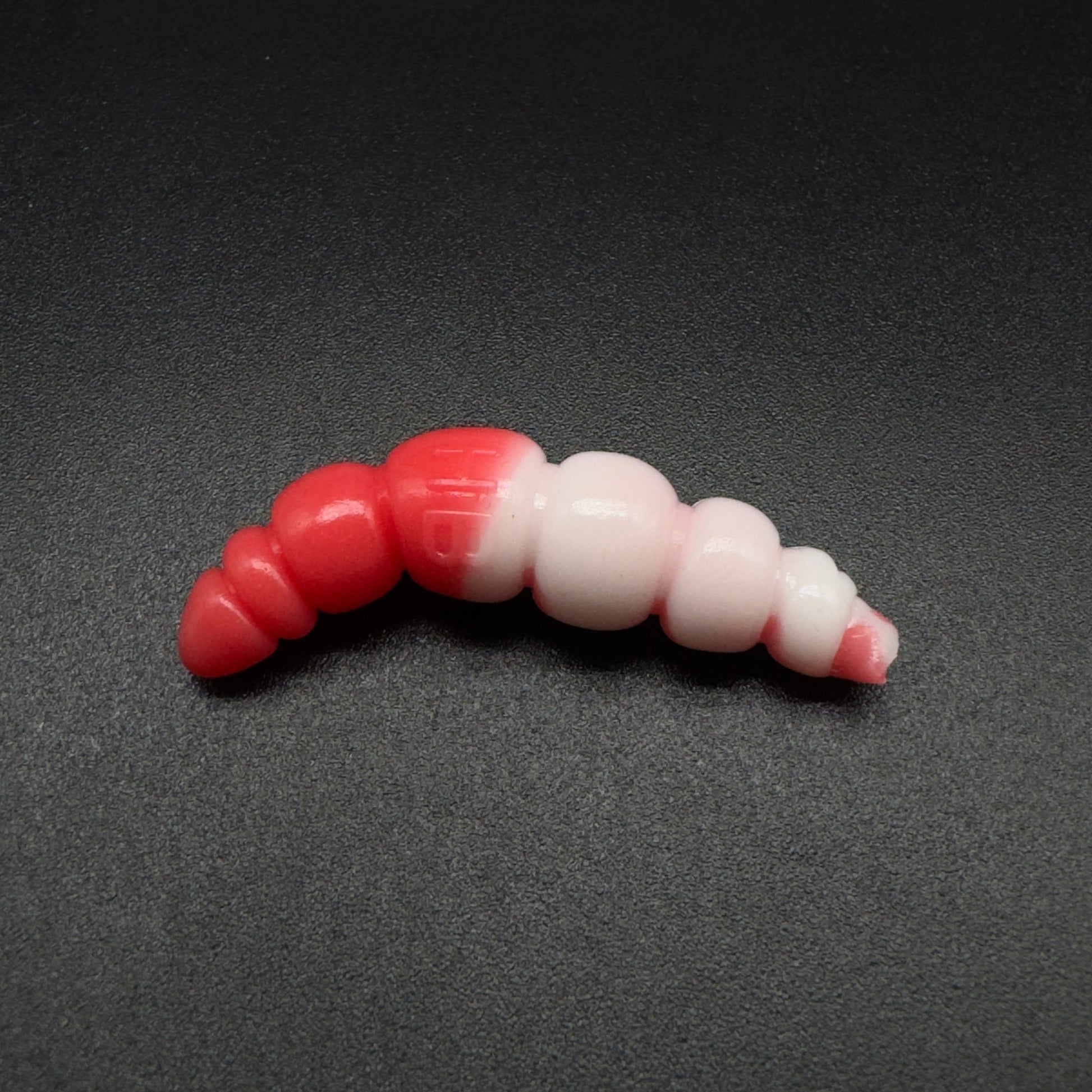 Larva Apod 37mm (color:White+Hot Pink) - Harmony Baits