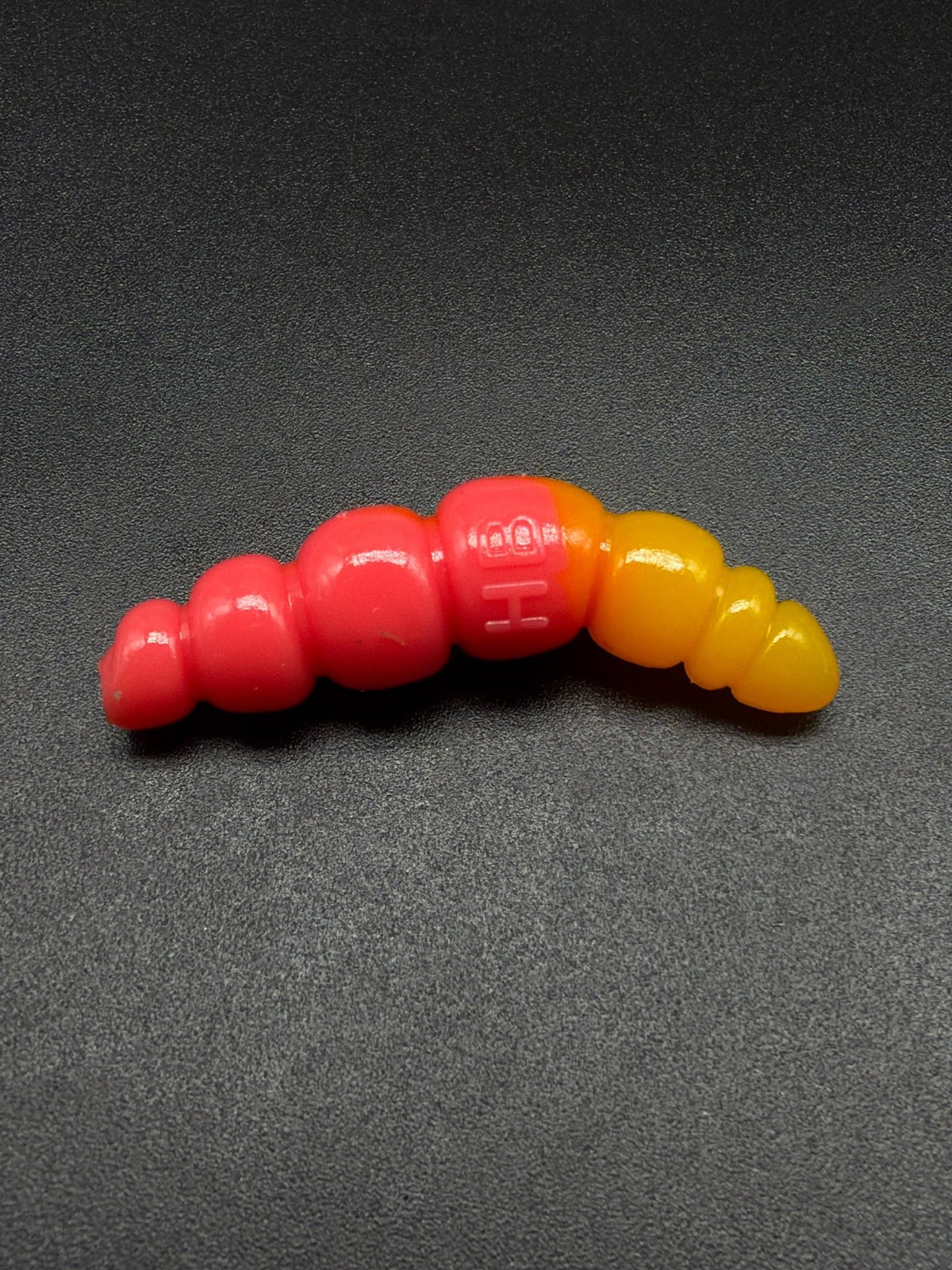 Larva Apod 43mm color: (009+005) 9 pcs/pack - Harmony Baits