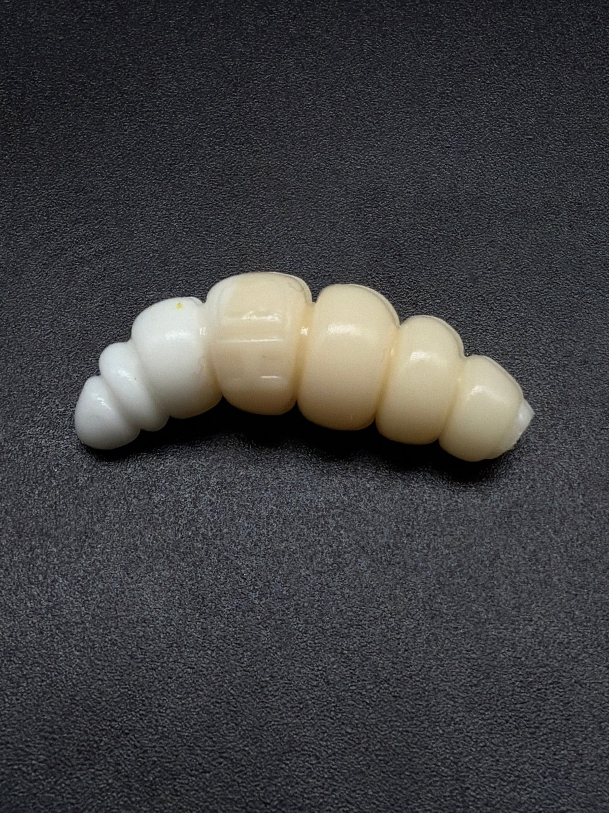 Larva Apod FAT 32mm color: (002+001) 9 pcs/pack - Harmony Baits