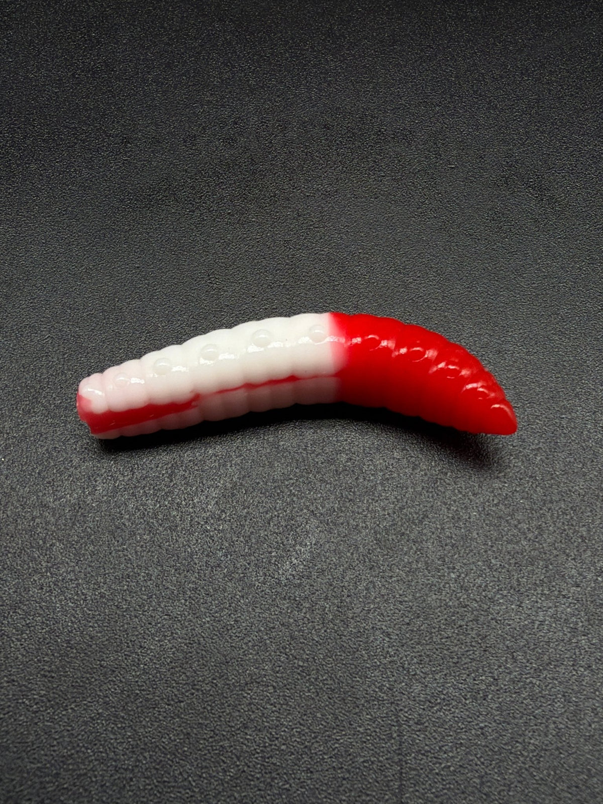 Larva Grub 35mm color: (001+010) 9 pcs/pack - Harmony Baits